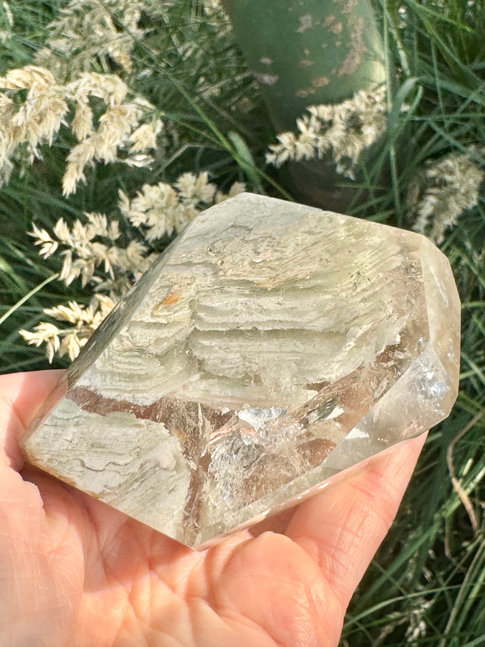 Gorgeous outlet Garden Quartz Free Form.